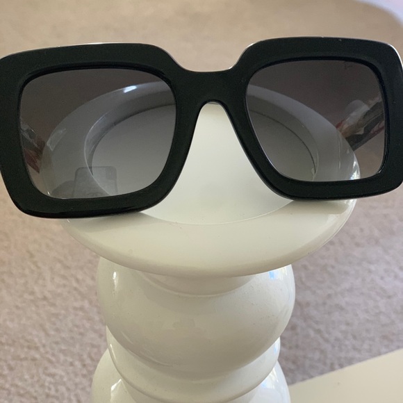 Burberry Gorgeous Chic Sunglasses?